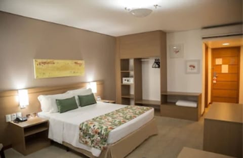 Deluxe Double Room | Minibar, in-room safe, desk, free WiFi