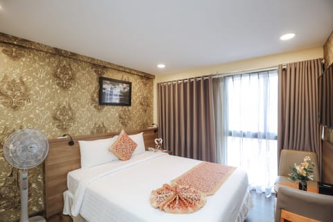 Superior Double Room | Minibar, in-room safe, desk, free WiFi