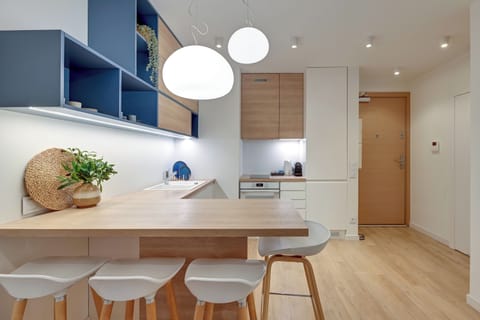 Design Apartment | Private kitchenette | Fridge, stovetop, dishwasher, coffee/tea maker