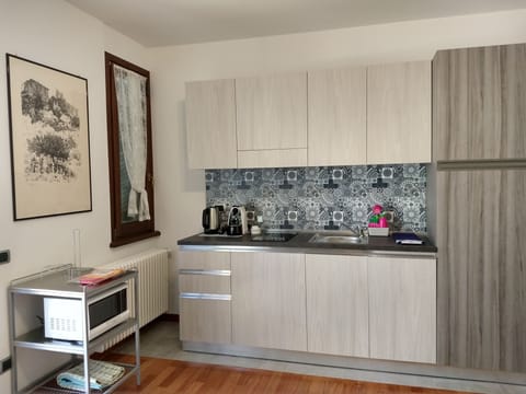 Studio, Garden View (Pineta) | Private kitchen | Full-size fridge, microwave, stovetop, dishwasher