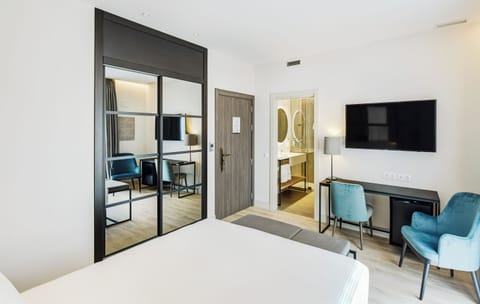 Classic Double Room | Down comforters, minibar, in-room safe, individually decorated