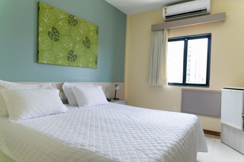 Single Room | Blackout drapes, free WiFi, bed sheets, wheelchair access