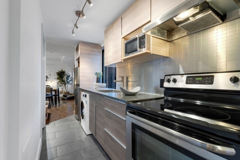 City Apartment, 1 Bedroom, Patio, City View (Soho 2) | Private kitchen | Full-size fridge, microwave, oven, stovetop