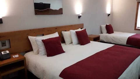 Triple Room | Premium bedding, minibar, in-room safe, desk