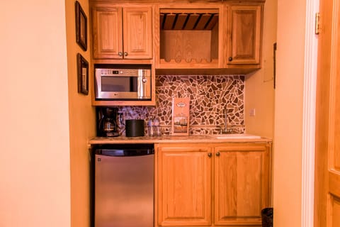 Honeymoon Suite | Private kitchen