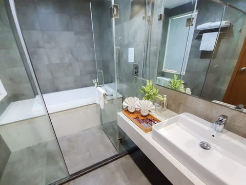 Suite, 2 Bedrooms | Bathroom | Separate tub and shower, jetted tub, rainfall showerhead