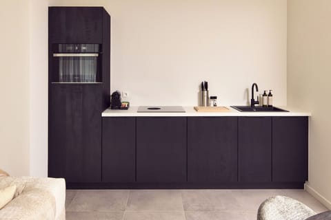 Comfort Apartment | Private kitchen | Coffee/tea maker, electric kettle