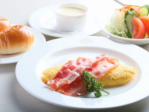 Daily Japanese breakfast (JPY 1700 per person)