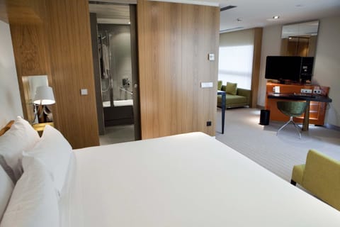 Double Room (with living room) | Minibar, in-room safe, desk, soundproofing