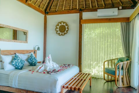 Deluxe Beachfront Bungalow | Minibar, in-room safe, free WiFi, bed sheets