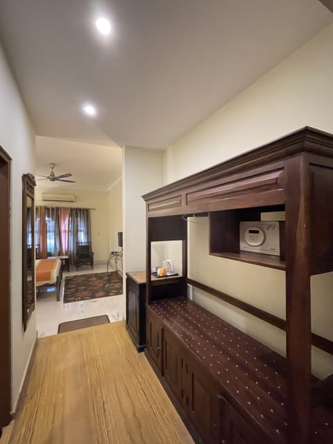 Junior Suite, 1 Bedroom, Courtyard View, Courtyard Area | Premium bedding, down comforters, memory foam beds, minibar