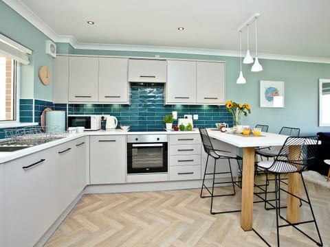 Open plan living space | 8 Waters Edge - Waters Edge, Newquay