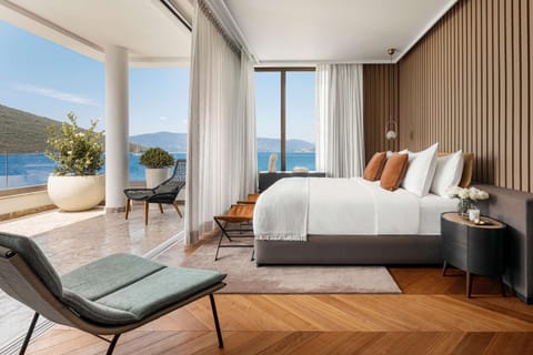 Signature Villa, 4 Bedrooms (Lovcen) | Premium bedding, down comforters, free minibar items, in-room safe