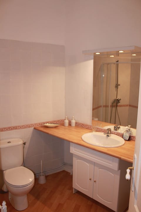 Double Room (Grand mère) | Bathroom | Towels