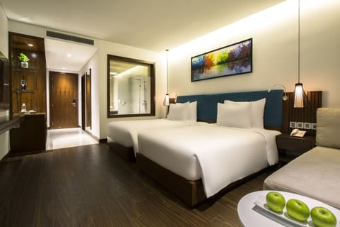 Deluxe Twin Room With Window, No View | Premium bedding, memory foam beds, minibar, in-room safe