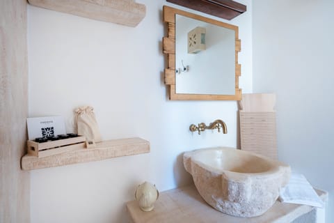 Superior Room | Bathroom sink