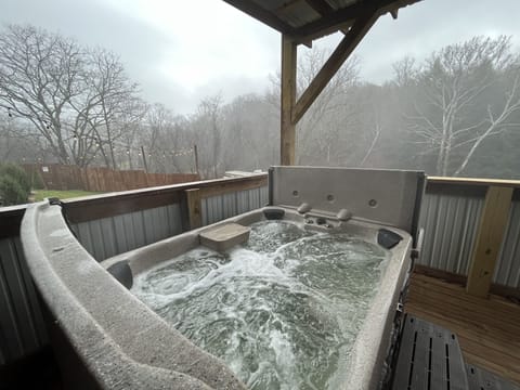 Hot tub on our Pine Creek Villas resort lounge deck