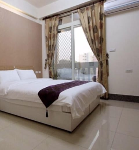 Deluxe Double Room (301, 201) | Desk, free WiFi, bed sheets