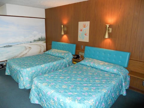 Double Room, 2 Double Beds | Free WiFi, bed sheets