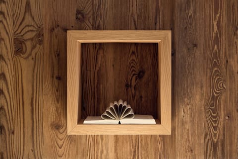 Megalodon- Traditional deluxe | In-room safe, blackout drapes, free WiFi, bed sheets