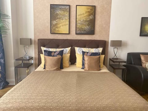 Comfort Double Room, Multiple Beds (Modern) | Premium bedding, Select Comfort beds, minibar, in-room safe