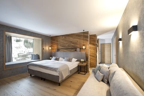 Family Room | Premium bedding, in-room safe, soundproofing, rollaway beds