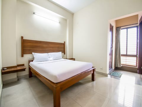 Classic Double or Twin Room | Free WiFi, bed sheets