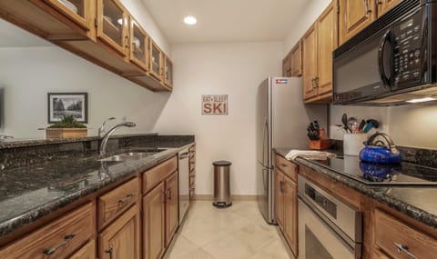 Condo, 2 Bedrooms | Private kitchen | Fridge, microwave, oven, dishwasher