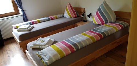 Large Double Room | Free cribs/infant beds, free WiFi, bed sheets