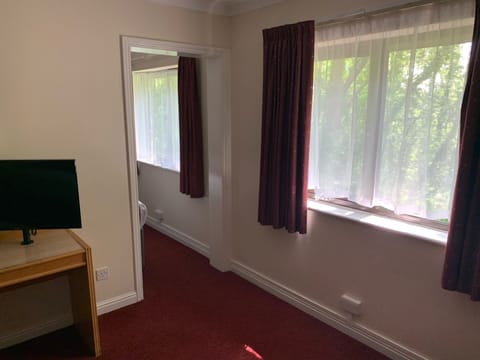 Room, Multiple Beds, Non Smoking | Desk, free cribs/infant beds, travel crib, free WiFi