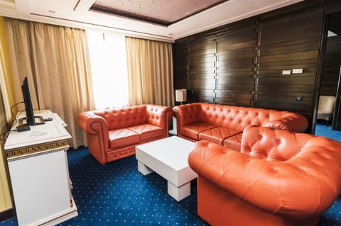 Presidential Suite | Living area | LCD TV