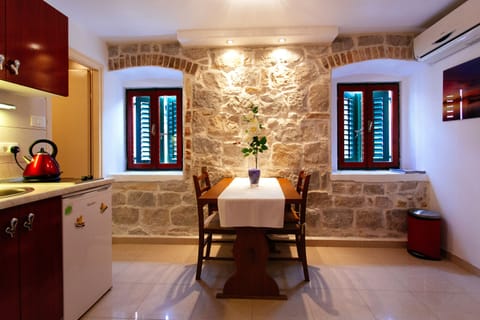 Room | Private kitchen | Fridge, electric kettle