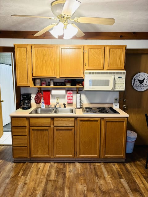 Standard Apartment, Ensuite (Sweet Suite) | Private kitchen