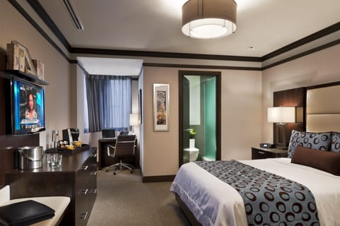 Superior Room, 1 Queen Bed | Premium bedding, pillowtop beds, in-room safe, desk