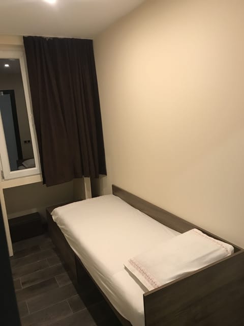 Standard Single Room | Iron/ironing board, free WiFi, bed sheets