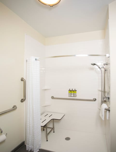 Studio Suite, 1 Queen Bed, Accessible (Roll-In Shower) | Accessible bathroom