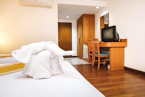 Superior Double Room | Desk, laptop workspace, free WiFi, bed sheets