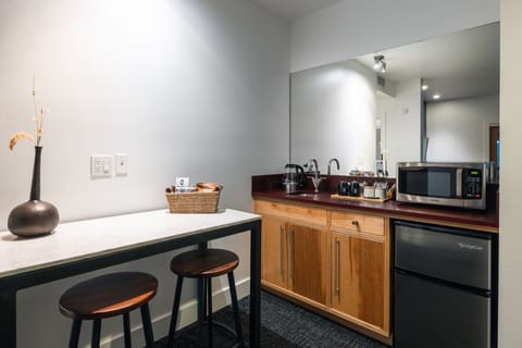 Idlewild | King + Twin Sleeper + Full | Premium bedding, minibar, in-room safe, iron/ironing board