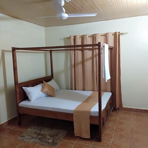 Standard Room | Desk, iron/ironing board, cribs/infant beds, free WiFi