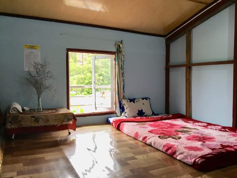 Single Room, Shared Bathroom, Garden View (1st Floor) | Free WiFi