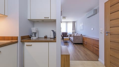 Apartment (13) | Living area | Flat-screen TV