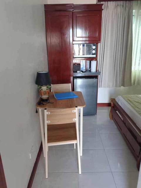 Economy Double Room, 1 Queen Bed | Minibar, desk, free WiFi, bed sheets