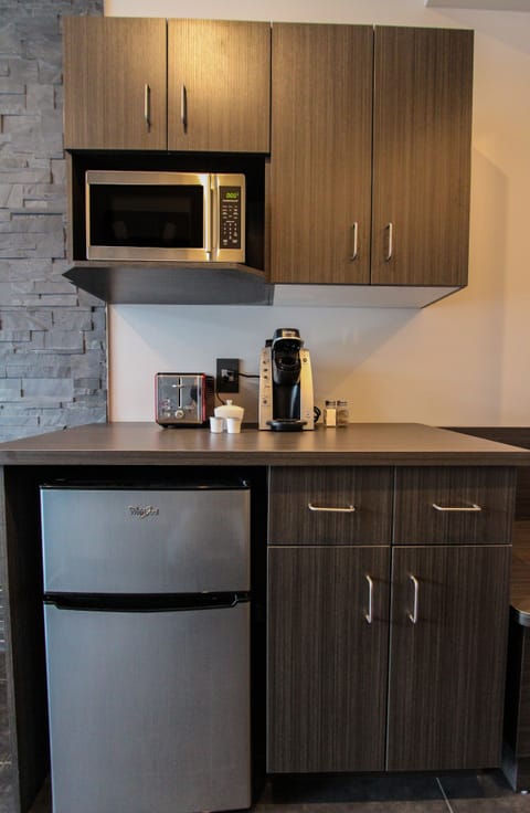 Superior Suite, Refrigerator & Microwave | Coffee and/or coffee maker