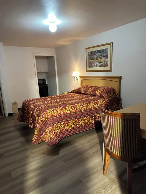 Comfort Single Room | Soundproofing, free WiFi, bed sheets