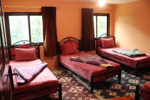 Shared Dormitory | Free WiFi, bed sheets