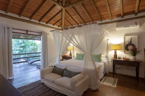 Villa Alafia | Egyptian cotton sheets, premium bedding, minibar, in-room safe