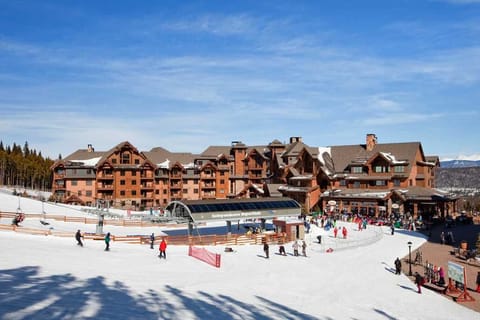 rear of Grand Lodge on Peak 7 showing Independence Chair Superlift
