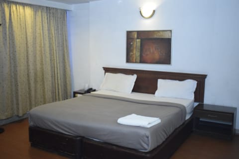 Deluxe Double Room AC | Premium bedding, pillowtop beds, desk, blackout drapes