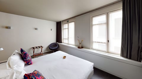 Deluxe Double Room | In-room safe, desk, blackout drapes, free cribs/infant beds