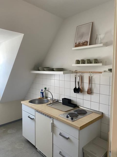 Basic Apartment | Private kitchen